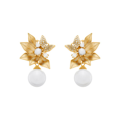 Brinco Dourado com Folhas em Zircônia e Pérolas