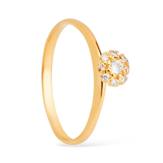Anel Dourado com 9 Pedras de Zircônias